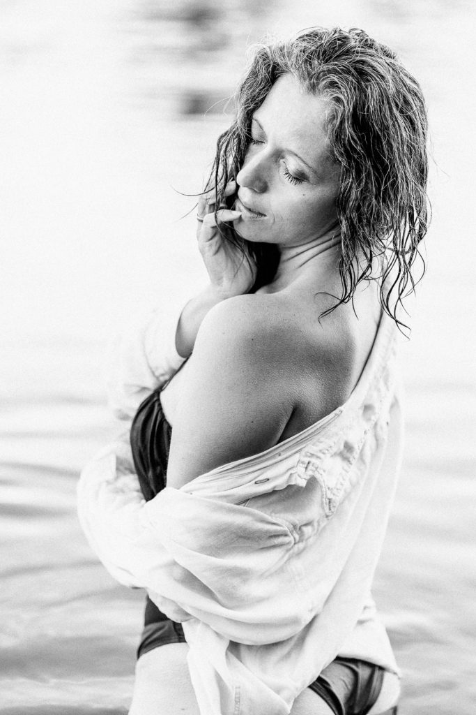 Natalie Heit Photography - Fotografin Regensburg - Frauenportrait schwarz-weiß