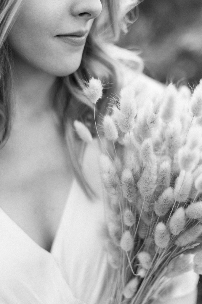 Natalie Heit Photography - Fotografin Regensburg - Frauenbild-Blumen